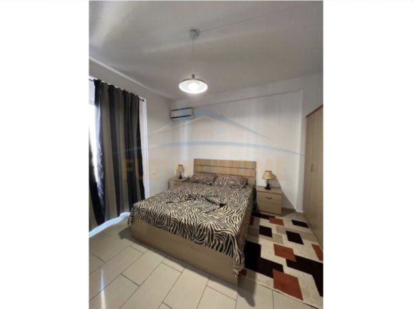 Tirane, jepet me qera apartament 2+1+Ballkon Kati 4, 100 m² 600 € (Myslym Shyri)