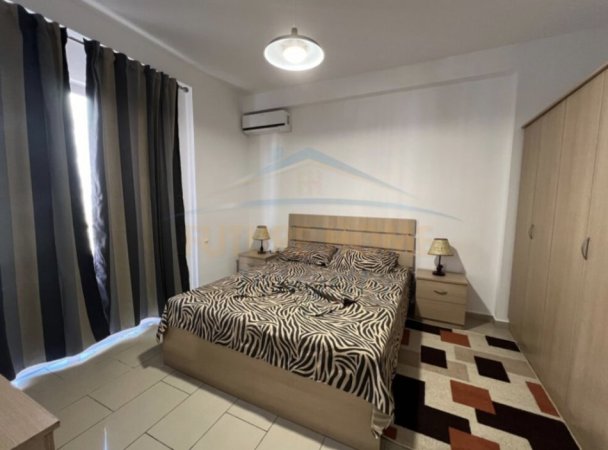 Tirane, jepet me qera apartament 2+1+Ballkon Kati 4, 100 m² 600 € (Myslym Shyri)