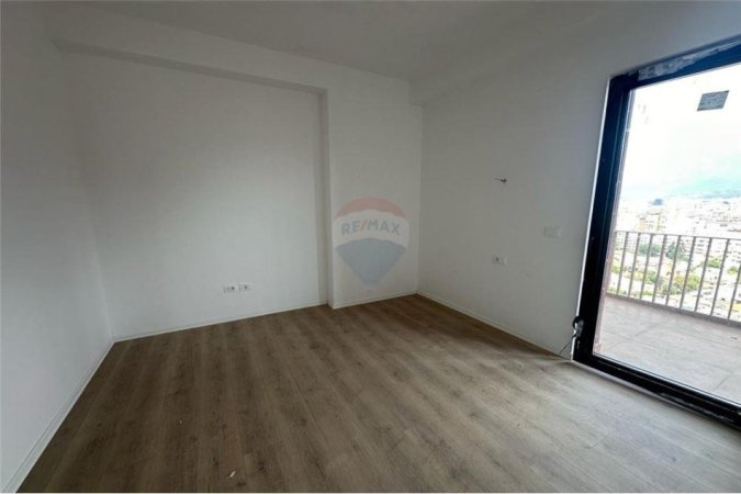Tirane, jepet me qera zyre Kati 15, 114 m² 1.200 € (Rruga e kavajes)