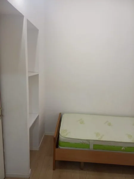 Tirane, jepet me qera apartament 2+1 Kati 1, 70 m² 330 € (Ali Demi)