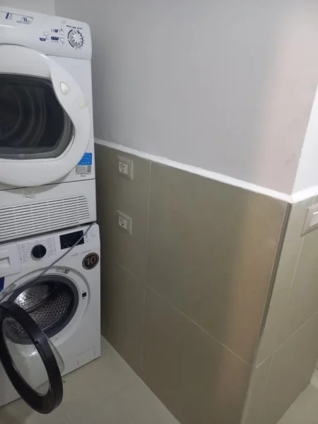 Tirane, jepet me qera apartament 2+1 Kati 1, 70 m² 330 € (Ali Demi)