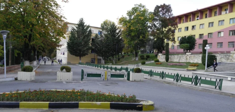 Tirane, jepet me qera garsonier Kati 2, 35 m² 300 € (Qytet Studenti)
