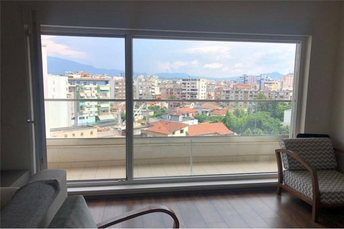 jepet me qera apartament 1+1 Kati 8, 95 m² 600 € (Rruga Frosina Plaku)