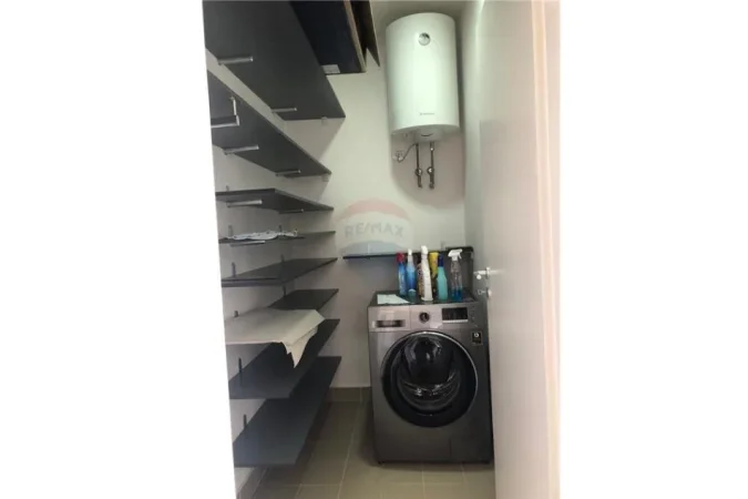 jepet me qera apartament 1+1 Kati 8, 95 m² 600 € (Rruga Frosina Plaku)