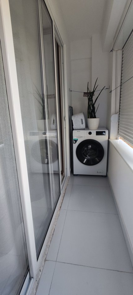 Tirane, jepet me qera apartament 1+1+Ballkon Kati 2, 70 m² 450 € (ali demi, prane shkolles kushtrimi i lirise)