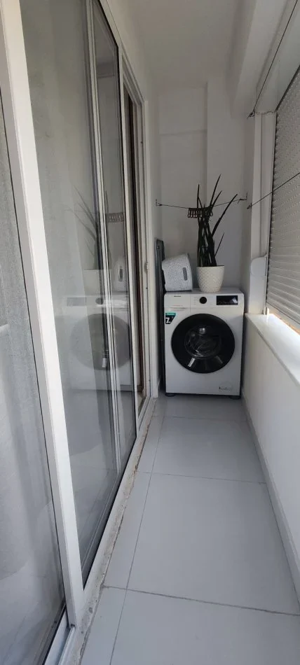 Tirane, jepet me qera apartament 1+1+Ballkon Kati 2, 70 m² 450 € (ali demi, prane shkolles kushtrimi i lirise)