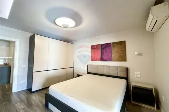 Tirane, jepet me qera apartament 1+1 Kati 6, 75 m² 650 € (Rruga e Kavajes - Kompleksi Delijorgji,)