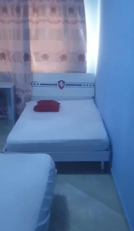 Tirane, jepet me qera apartament 2+1 Kati 3, 110 m² 300 € (Kamez)