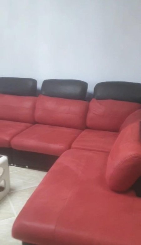 Tirane, jepet me qera apartament 2+1 Kati 3, 110 m² 300 € (Kamez)