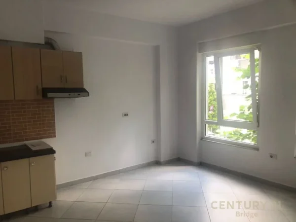 Tirane, shitet apartament 2+1 Kati 1, 83 m² 149.000 € (LIQENI I THATE)