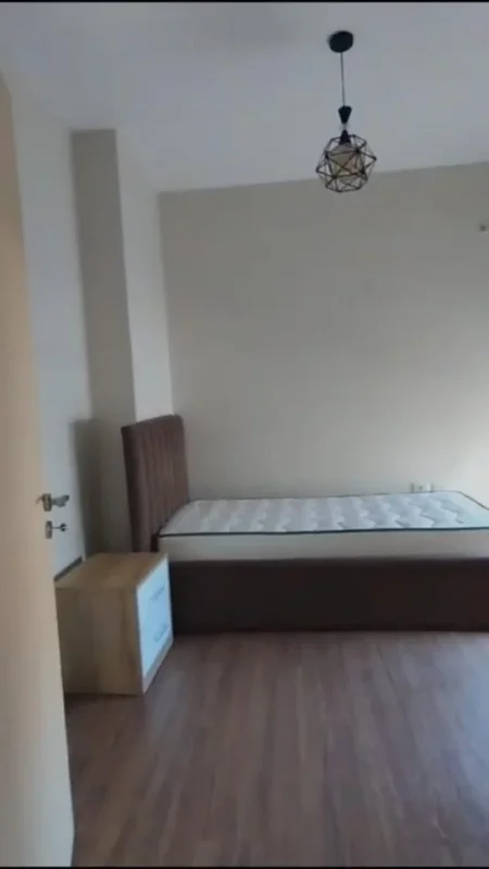 Tirane, jepet me qera apartament 2+1 Kati 6, 450 m² 450 € (ASTIR)