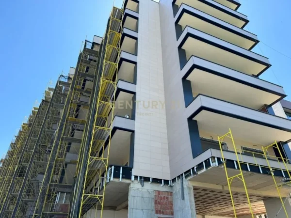 Tirane, shitet apartament 3+1 Kati 1, 191 m² 350.000 € (LIQENI I THATE)