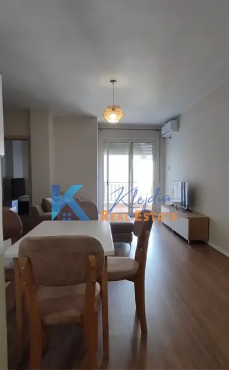Tirane, jepet me qera apartament 2+1 Kati 6, 86 m² 450 € (Astir, afer Ozone)
