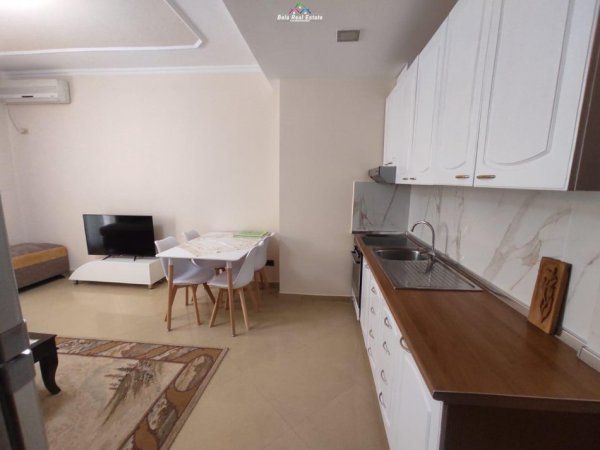 Tirane, jepet me qera apartament 1+1+Ballkon Kati 3, 70 m² 500 € (SHKOLLA E BALETIT)