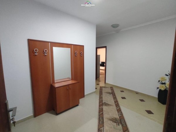 Tirane, jepet me qera apartament 1+1+Ballkon Kati 3, 70 m² 500 € (SHKOLLA E BALETIT)