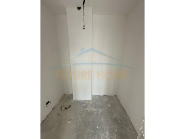 Tirane, shitet apartament 3+1+Aneks+Ballkon Kati 8, 169 m² 440.000 € (Liqeni)