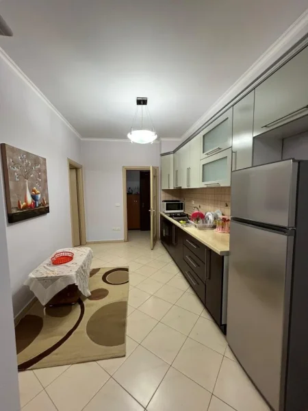 Vlore, jap me qera apartament 1+1+Ballkon Kati 3, 70 m² 50 € (Bulevardi Ismail Qemali)