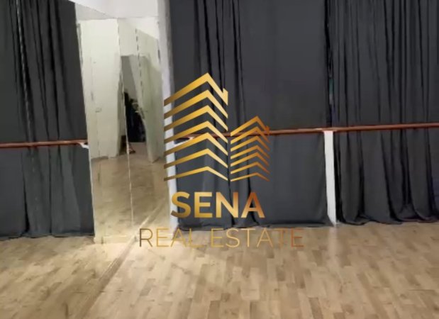 Tirane, jepet me qera ambjent biznesi Kati 0, 130 m² 1.200 € (– Rruga e Kosovareve)