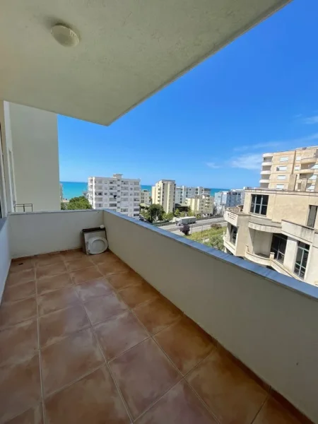 Durres, jepet me qera apartament 2+1+Ballkon Kati 5, 120 m² 400 € (Shkembi Kavajes)