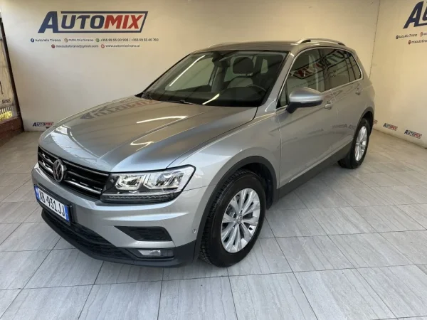 Tirane, shes SUV | Fuoristrad | Xhip VW TIGUAN Nafte, gri metalizato automatik Klima 121.000 km 23.900 €