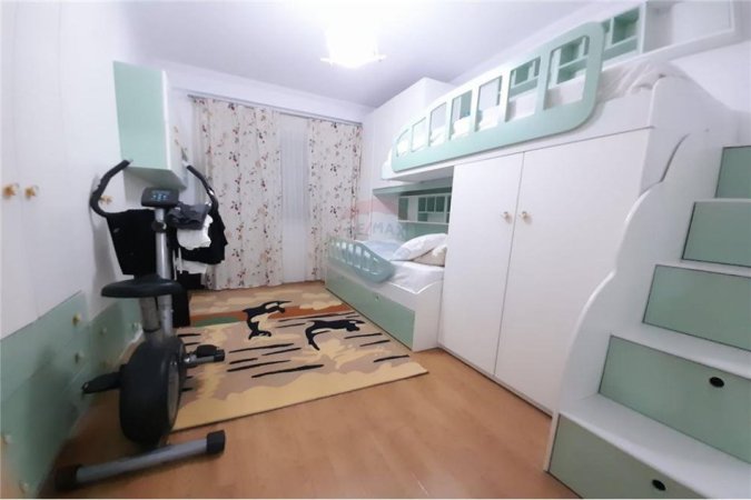 Tirane, jepet me qera apartament 2+1 Kati 5, 119 m² 500 € (Jepet me qira apartament 2+1+2 ne Fresk)