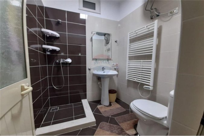 Tirane, jepet me qera apartament 2+1 Kati 5, 119 m² 500 € (Jepet me qira apartament 2+1+2 ne Fresk)