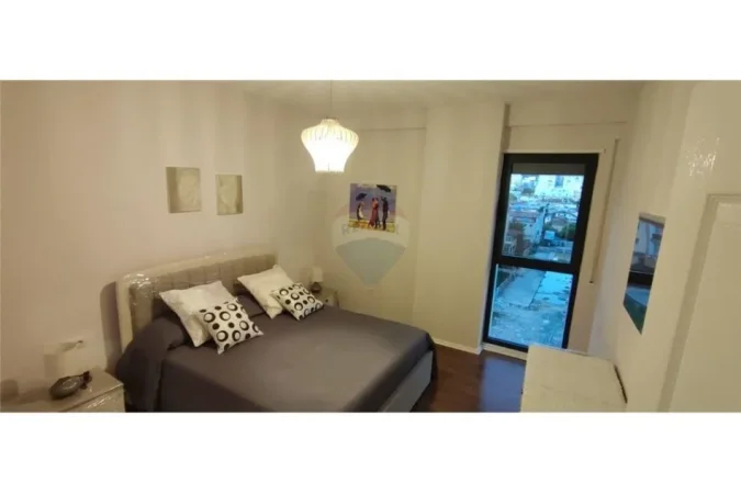 Tirane, jepet me qera apartament 2+1 Kati 5, 100 m² 600 € (QIRA APARTAMENT 2+1+2 KOMPLEKSI ASL!)