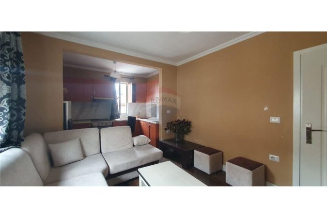 Tirane, jepet me qera 1+1 Kati 4, 51 m² 450 € (Abdyl Frasheri)
