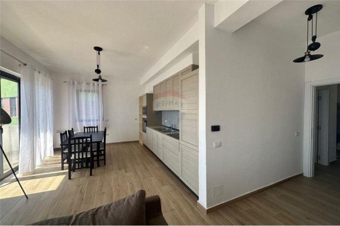 Tirane, jap me qera apartament 3+1 , 122 m² 800 € (APARTAMENT 3+1 NE REZIDENCEN KODRA E DIELLIT)
