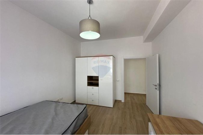 Tirane, jepet me qera apartament 3+1+Ballkon Kati 3, 122 m² 800 € (Kodra e Diellit)