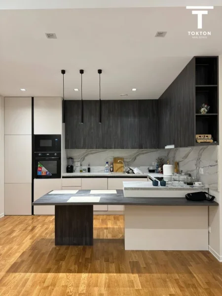 Tirane, shitet apartament 2+1 Kati 4, 115 m² 235.000 € (Kinostudio)