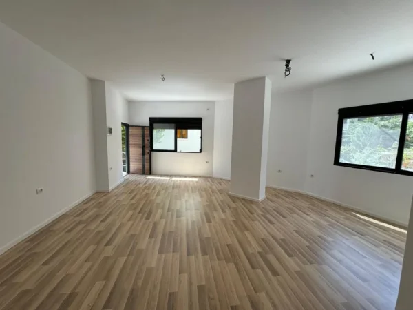 Durres, shitet garsonier Kati 1, 47 m² 61.000 € (Pavaresia , Plazh)