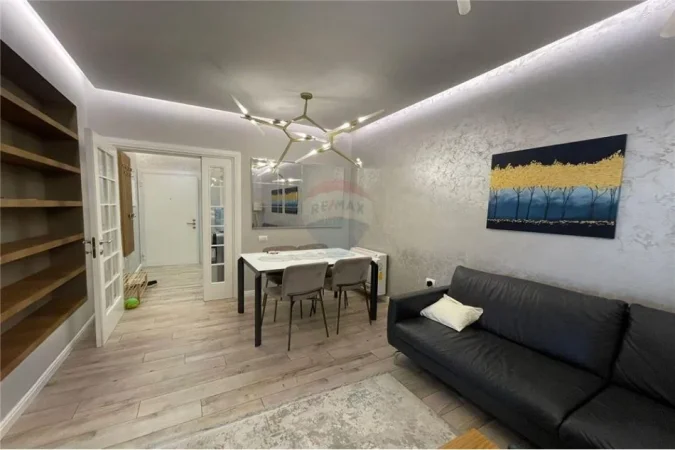 Tirane, jepet me qera apartament 2+1 Kati 2, 110 m² 800 € (21 Dhjetori)
