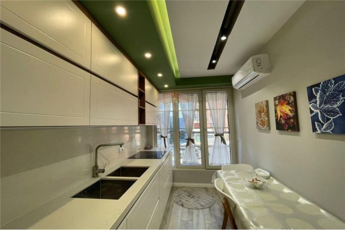 Tirane, jepet me qera apartament 2+1 Kati 2, 110 m² 800 € (21 Dhjetori)