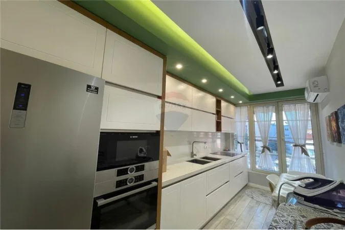 Tirane, jepet me qera apartament 2+1 Kati 2, 110 m² 800 € (21 Dhjetori)