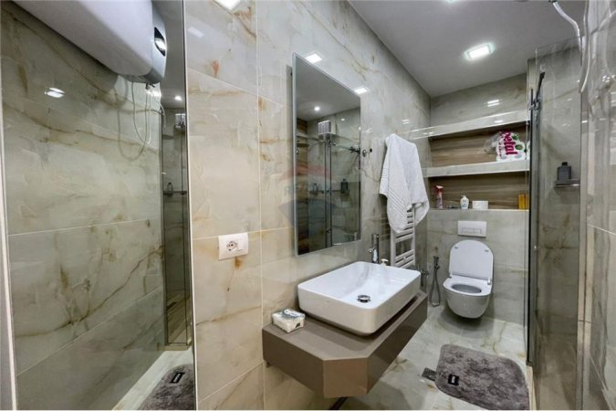 Tirane, jepet me qera apartament 2+1 Kati 2, 110 m² 800 € (21 Dhjetori)