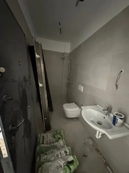 Durres, shitet garsonier Kati 1, 52 m² 68.000 € (Pavaresia , Plazh)