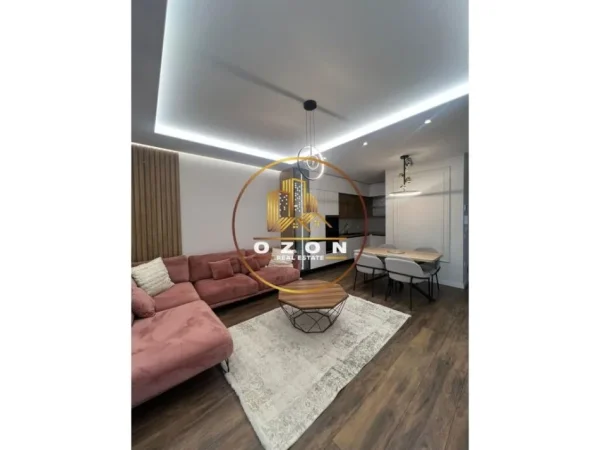 Jepet me Qira Apartament 2+1+2 me Post Parkimi tek Kompleksi Kika 2!