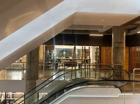 Tirane, shitet ambjent biznesi Kati 0, 21 m² 110.000 € (Sheshi Wilson, Tirane, AREA41873)