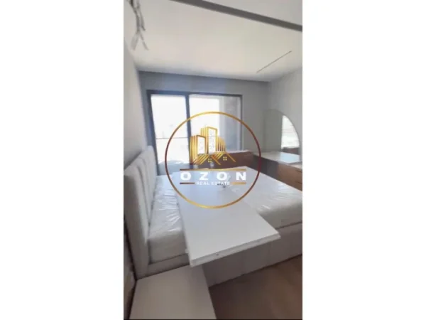 Jepet me Qira Apartament 3+1 me Post Parkimi tek Parku Olimpik, Tiranë!
