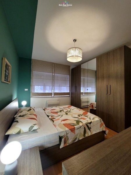 Tirane, jepet me qera apartament 2+1 Kati 6, 110 m² 1.500 € (blloku)