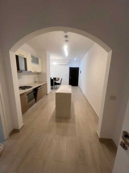 Tirane, jepet me qera apartament Kati 4, 110 m² 850 € 