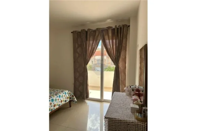 Vlore - Lungomare - Uji i Ftohte, shitet apartament 1+1 Kati 4, 80 m² 90.000 € (Apartament 1+1 ne shitje)