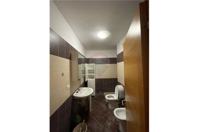 Tirane, shes 1+1 Kati 3, 59 m² 69.000 € (Apartament 1+1 per shitje ne Fresk !)