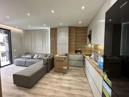 Tirane, shitet apartament 2+1 Kati 3, 75 m² 215.000 € (SHKOLLA E KUQE)