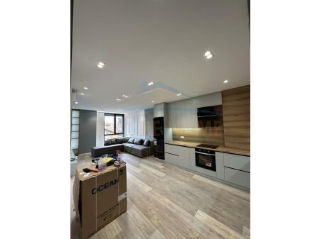 Qera, Apartament 1+1+Post Parkimi, Shkolla e Kuqe.