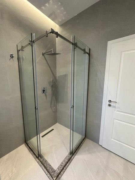Tirane, jepet me qera apartament 2+1 Kati 1, 80 m² 550 € (Don bosko prane supermarket spar)