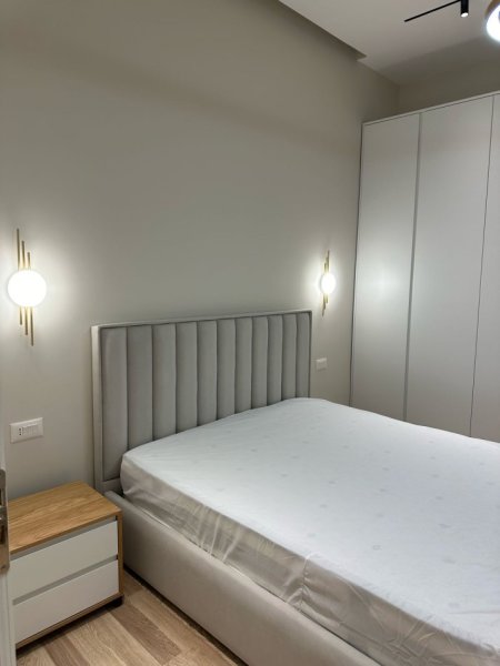 Tirane, jepet me qera apartament 2+1 Kati 1, 80 m² 550 € (Don bosko prane supermarket spar)