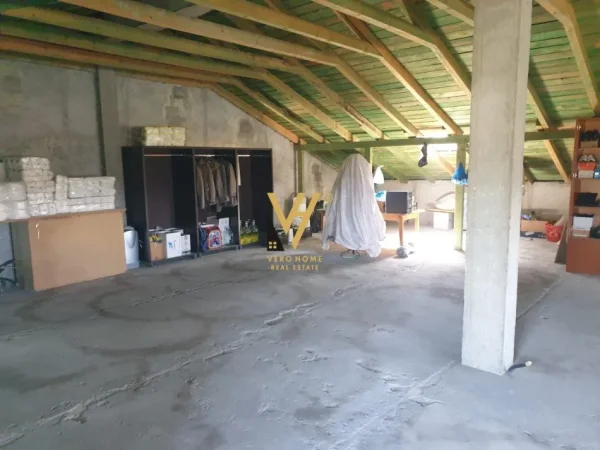 Kavaje, shitet bar-kafe Kati 0, 340 m² 260.000 € (KAVAJË)