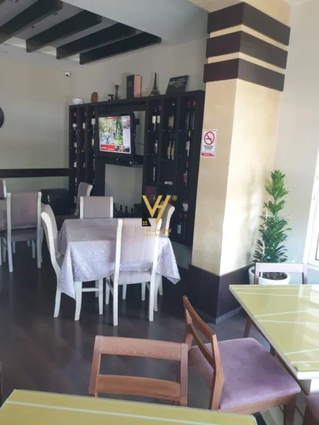 Kavaje, shitet bar-kafe Kati 0, 340 m² 260.000 € (KAVAJË)